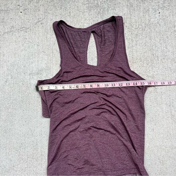 Lululemon hold & let flow tank women’s M - Picture 5 of 10